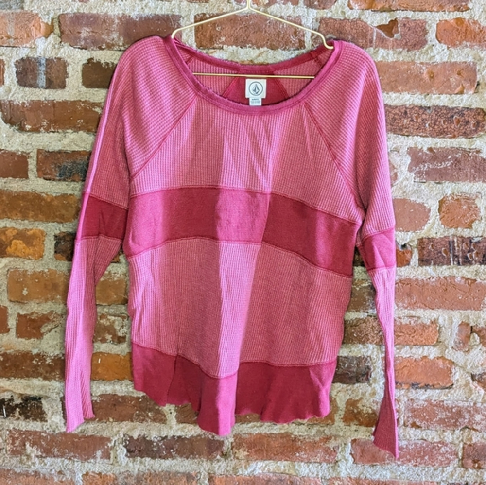 Volcom‎ Medium Pinkish Red Scoop Neck Pullover Waffle Thermal Shirt